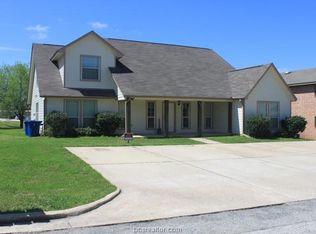 603 Wades Way APT B, Navasota, TX 77868