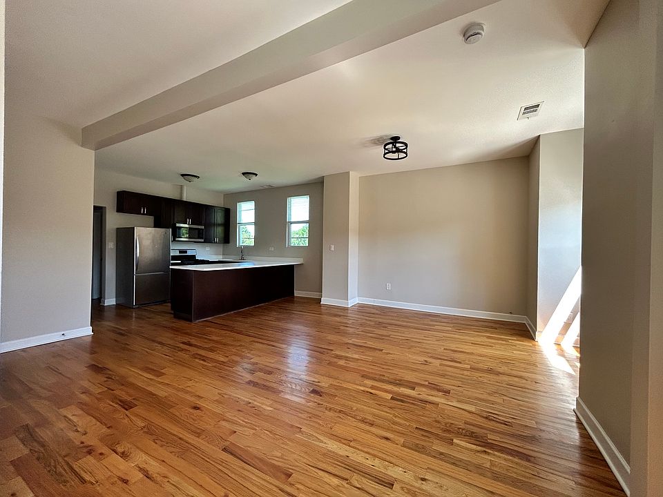 1st image of 3618 W McLean Ave #2