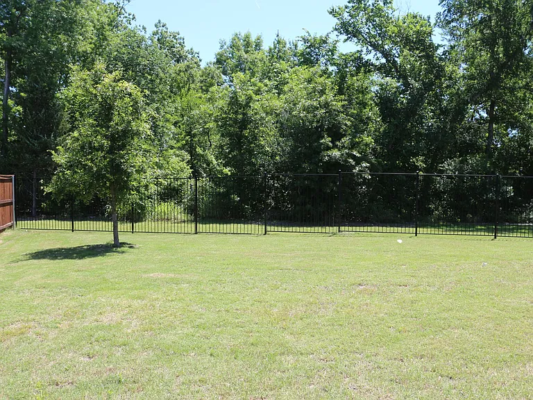 4100 Darlington Way — Photo 38