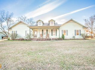 4271 Veal St, Roopville, GA 30170