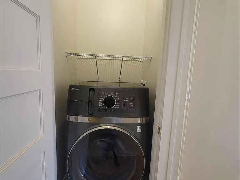 884 Main St #5 — Photo 14