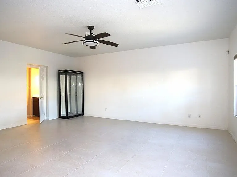 8833 S 13th Pl — Photo 17