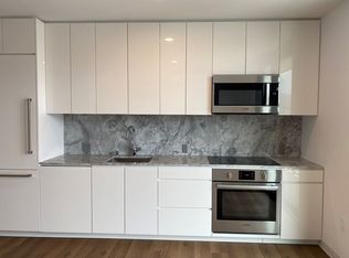 987 Queen St #3903, Honolulu, HI 96814