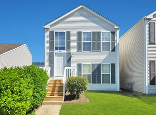 1041 Serendipity Dr, Aurora, IL 60504