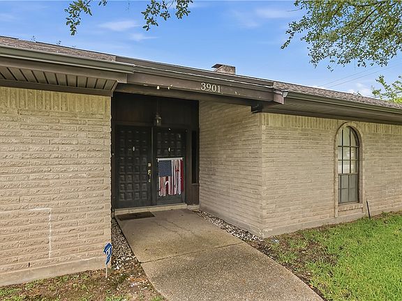 4th image of 3901 Oak Bend Dr