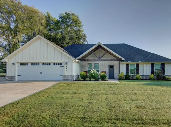 647 Oklahoma St, Van, TX 75790