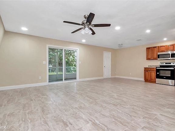 5th image of 5816 Barry Ln