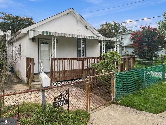 2nd image of 706 Palmer St