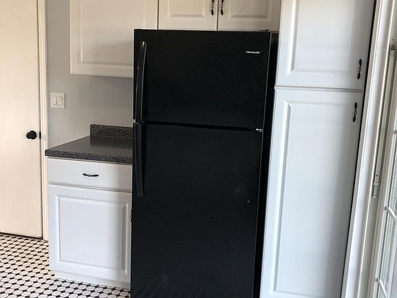 4th image of 3216 Walton St