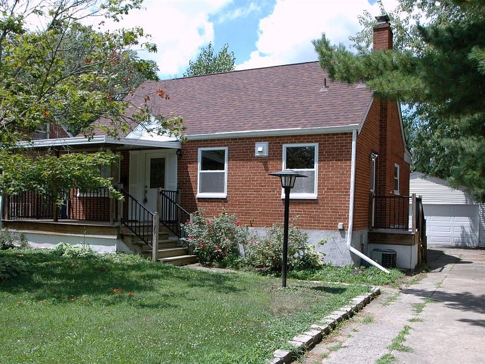 1st image of 8129 Hollybrook Ct
