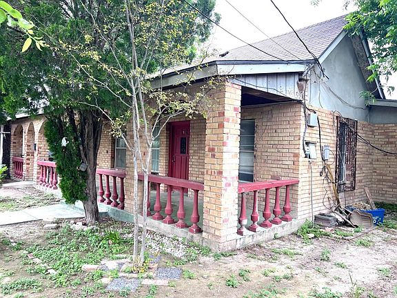 2nd image of 305 W 2nd St