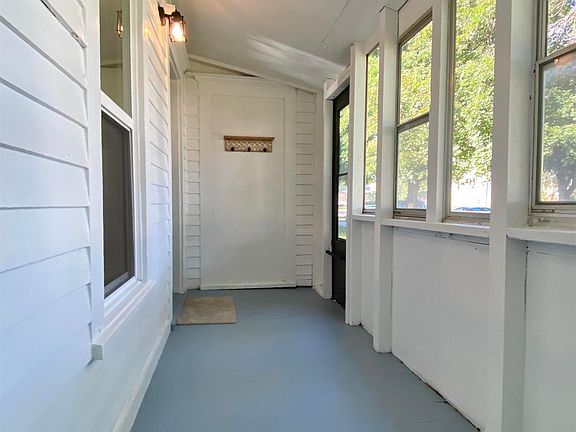 5th image of 421 1st Ave SE