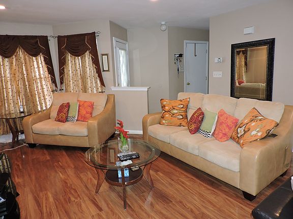 4th image of 64 Heatherwood Dr