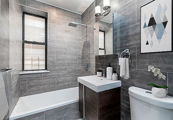 5th image of 941 Washington Ave #730