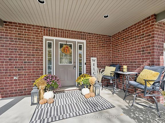 3rd image of 138 Flanders Rd