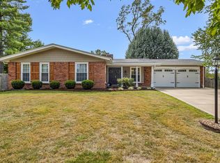 5 Chevington Ct, Ballwin, MO 63011