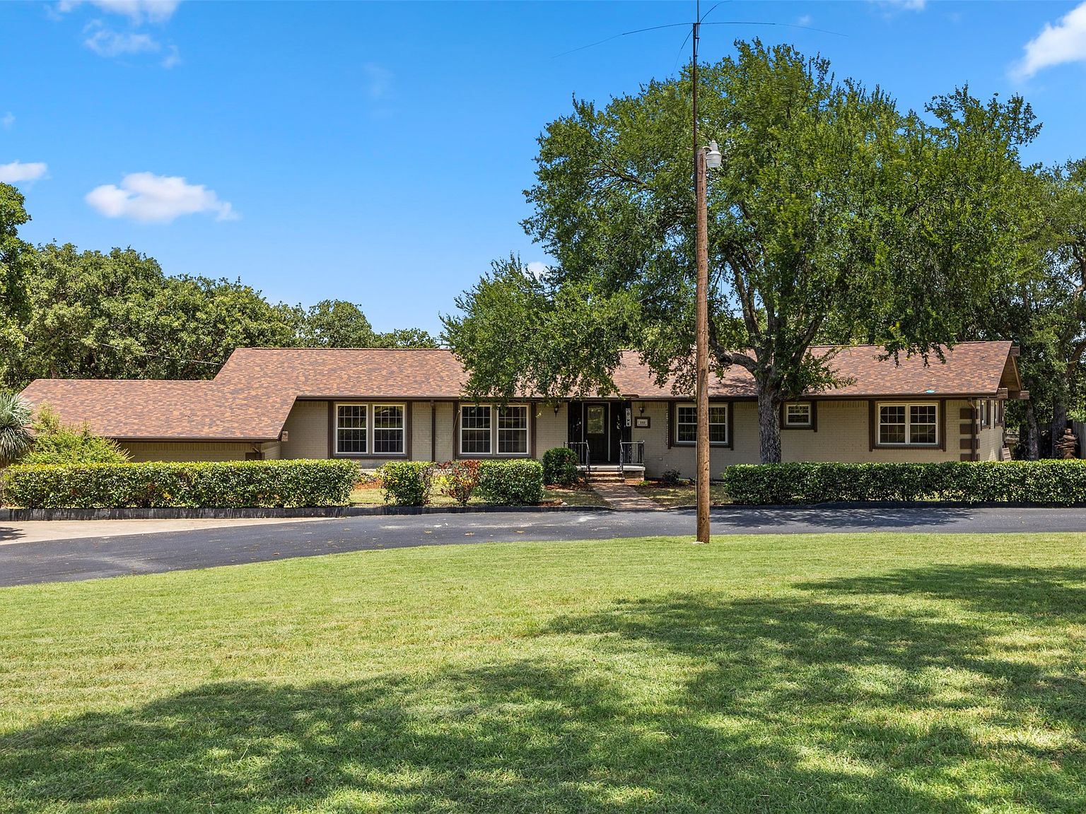 3315 Curry Rd, Arlington, TX 76001 | Zillow