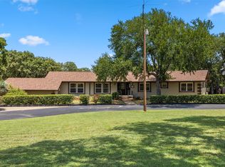 3315 Curry Rd, Arlington, TX 76001