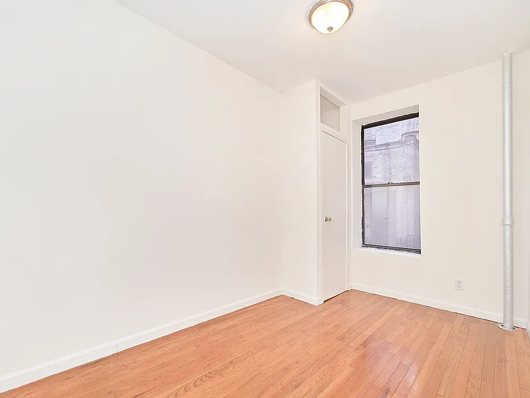 1590 Amsterdam Ave #2 — Photo 8