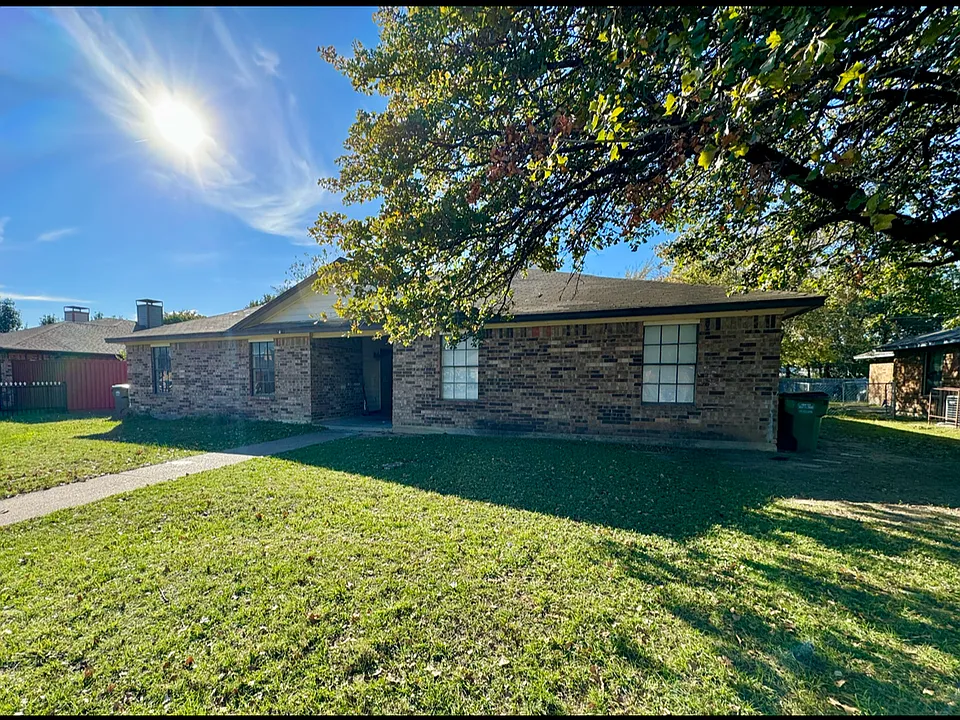 2709 Cottonwood Ln
