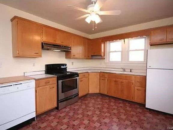 3rd image of 24 Kleitz Ave