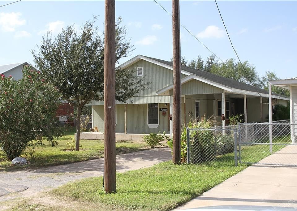 1st image of 2004 S San Antonio Ave