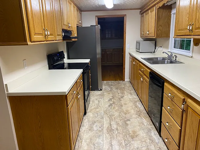 139 Gold Medallion Dr — Photo 4