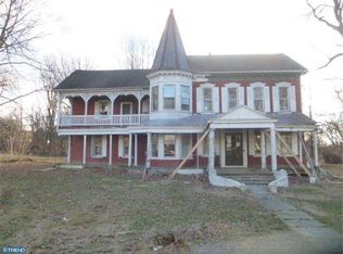 24 S Park Ave, Mertztown, PA 19539