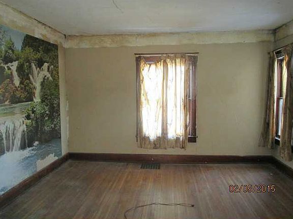3rd image of 1118 W North St