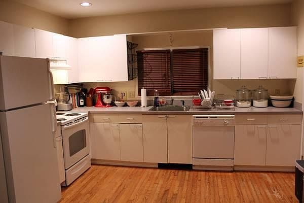 2nd image of 56 Kent St #2