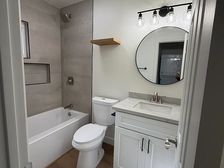 2122 J St #1/2 — Photo 10