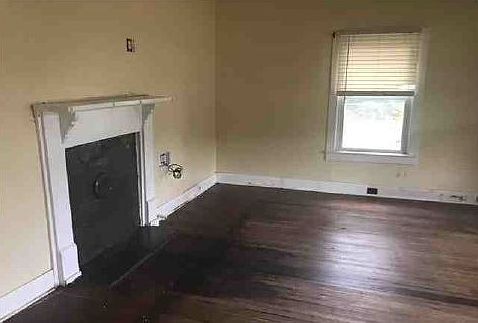 Additional Living Room