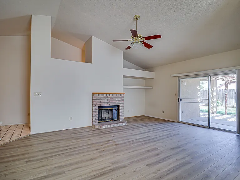 4005 Asino Ave — Photo 11