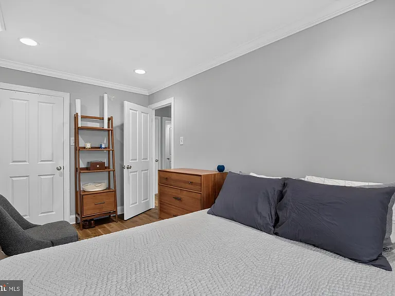2316 Christian St — Photo 18