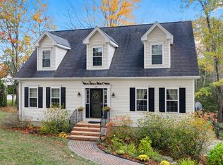 127 McGilpin Rd, Sturbridge, MA 01566