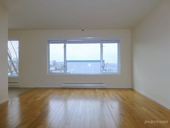 3rd image of 2301 Larkin St APT 201