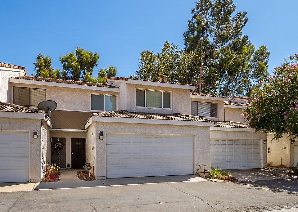 1st image of 1147 W Whittlers Ln