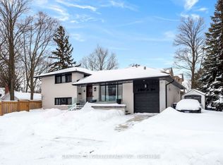 18 Winsdale Rd, Toronto, ON M9C2W8