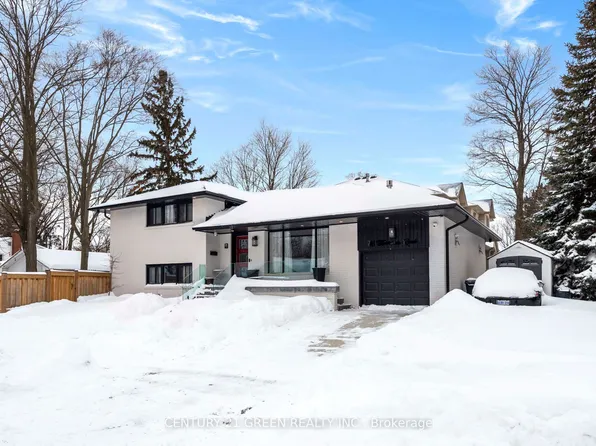 18 Winsdale Rd, Toronto, ON M9C 2W8