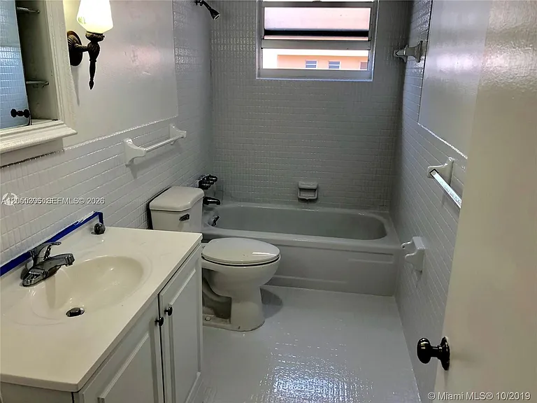 121 Golden Isles Dr #407 — Photo 19