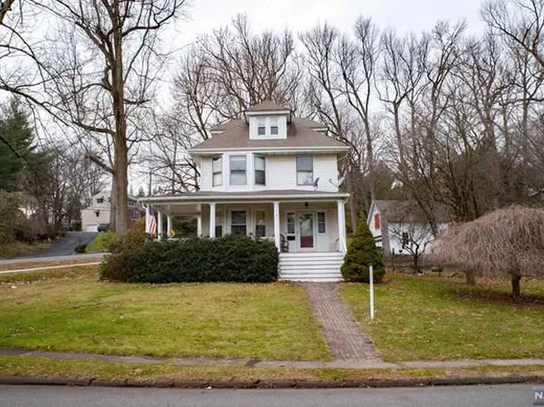 5 Merrifield Way, Cresskill, NJ 07626