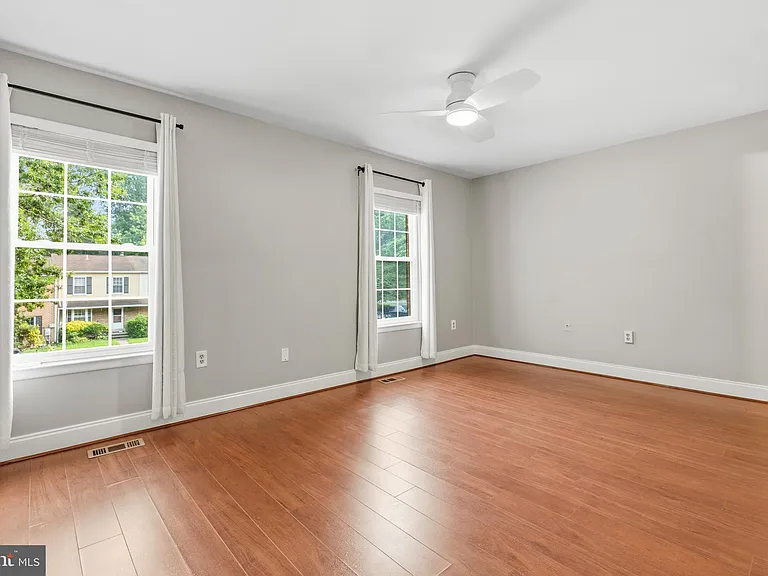 6410 Blarney Stone Ct — Photo 16