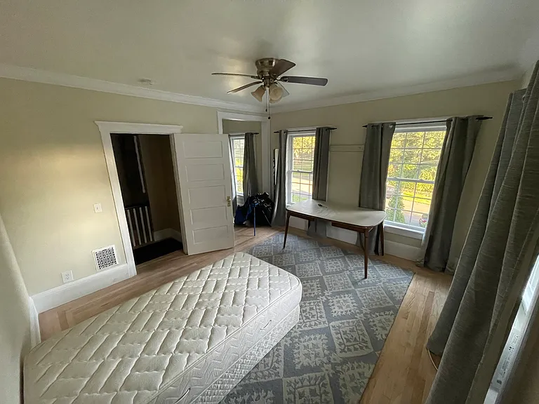 19 Morgan Ave — Photo 6