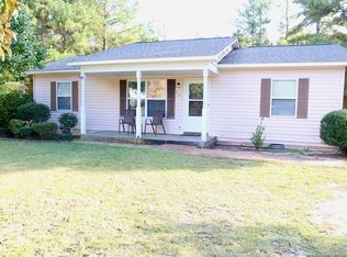 201 Americus Rd, West End, NC 27376
