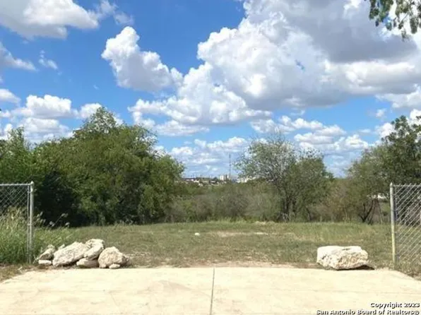 121 Chickering Ave 1 LOT 65 D, San Antonio, TX 78210