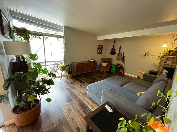 1st image of 4414 Baron Ave
