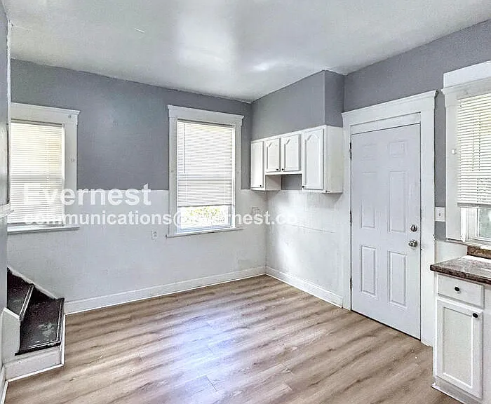 2213 E 82nd St — Photo 8