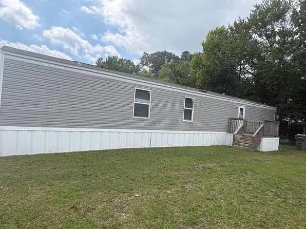 300 Pearl St #53, Lumberton, NC 28358