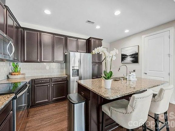 4th image of 7223 Lochy Ln