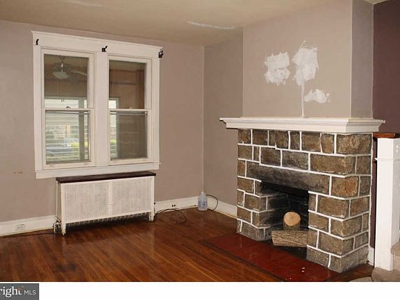 2nd image of 416 Bonsall Ave